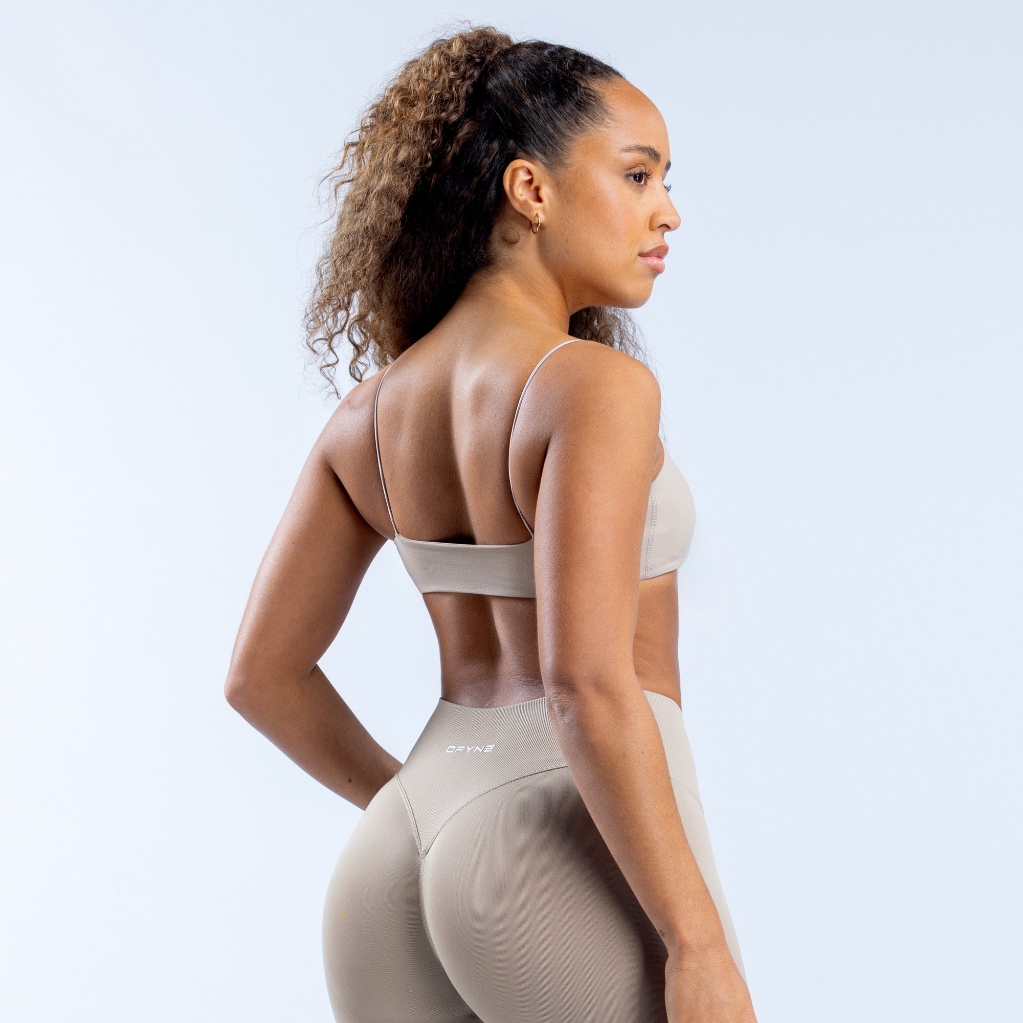 DFYNE Defy Strappy Sports BH Dame Grå | IP0691725