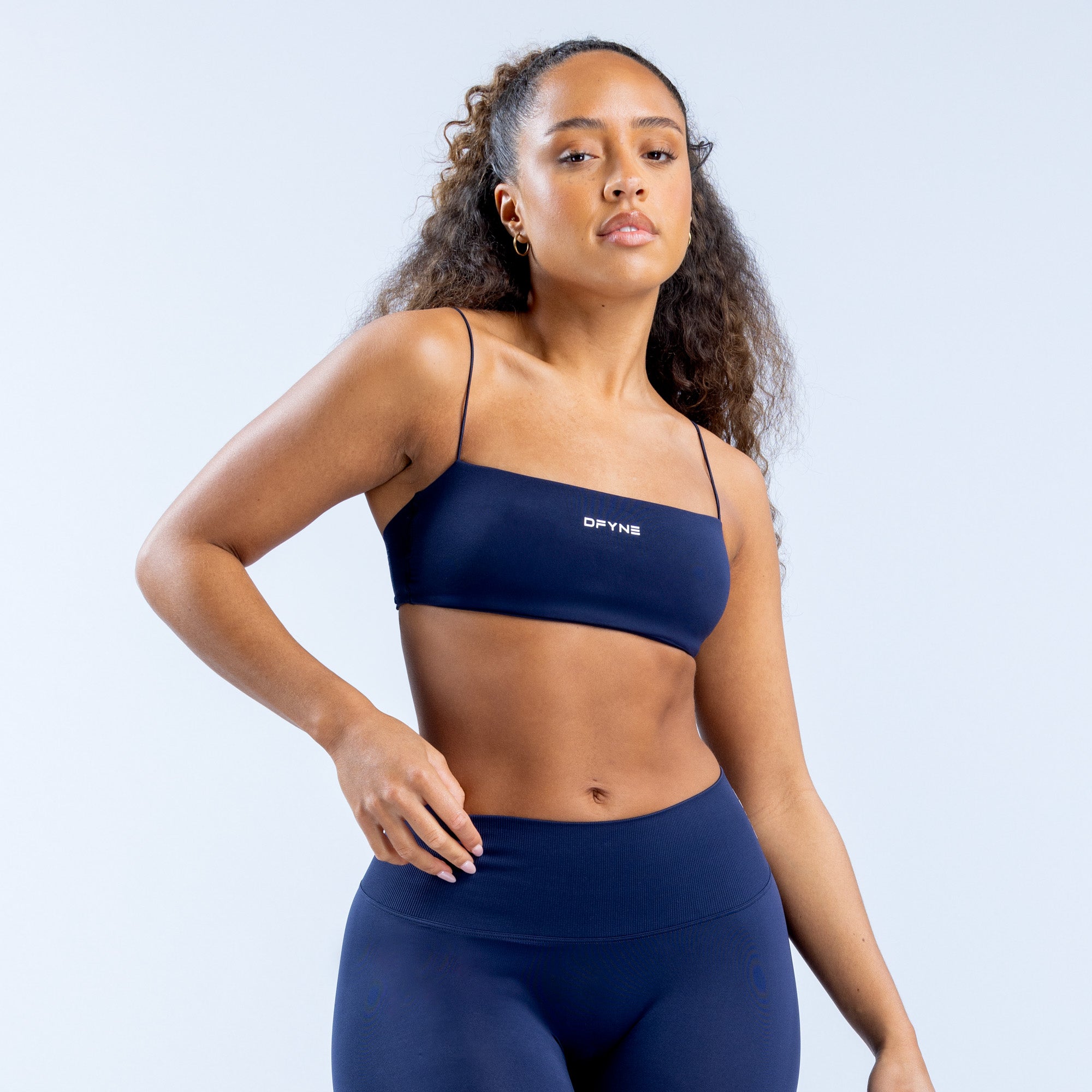 DFYNE Defy Strappy Sports BH Dame Mørkeblå | TH5076138