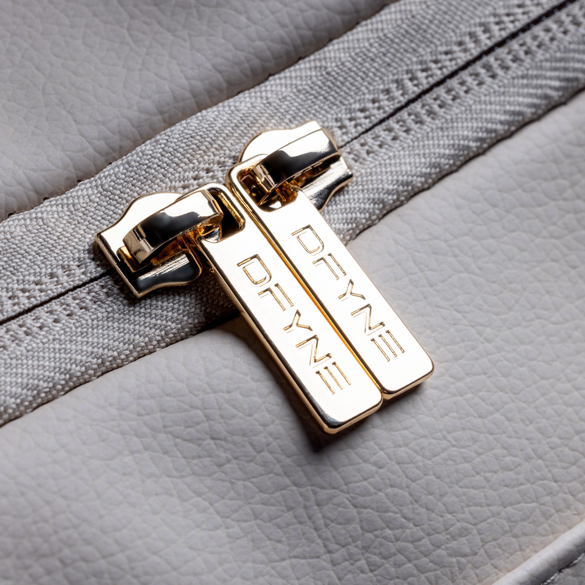 DFYNE Duffel Taske Dame Hvide | UI8341026