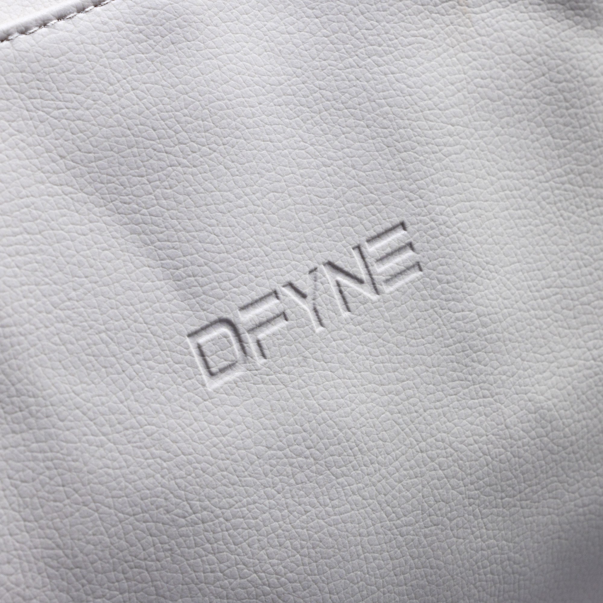 DFYNE Duffel Taske Dame Hvide | UI8341026