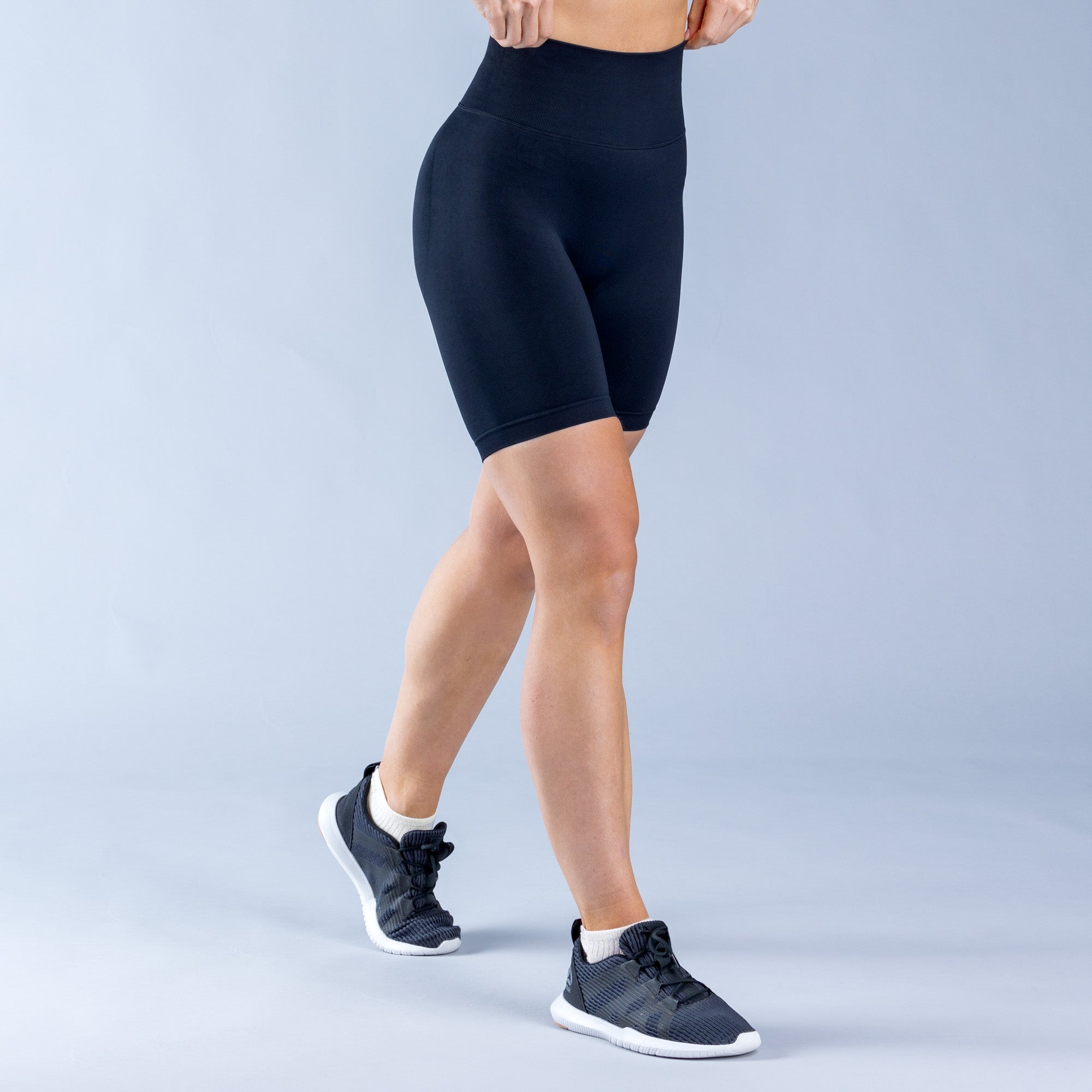DFYNE Dynamic Shorts Dame Sort | US8420617