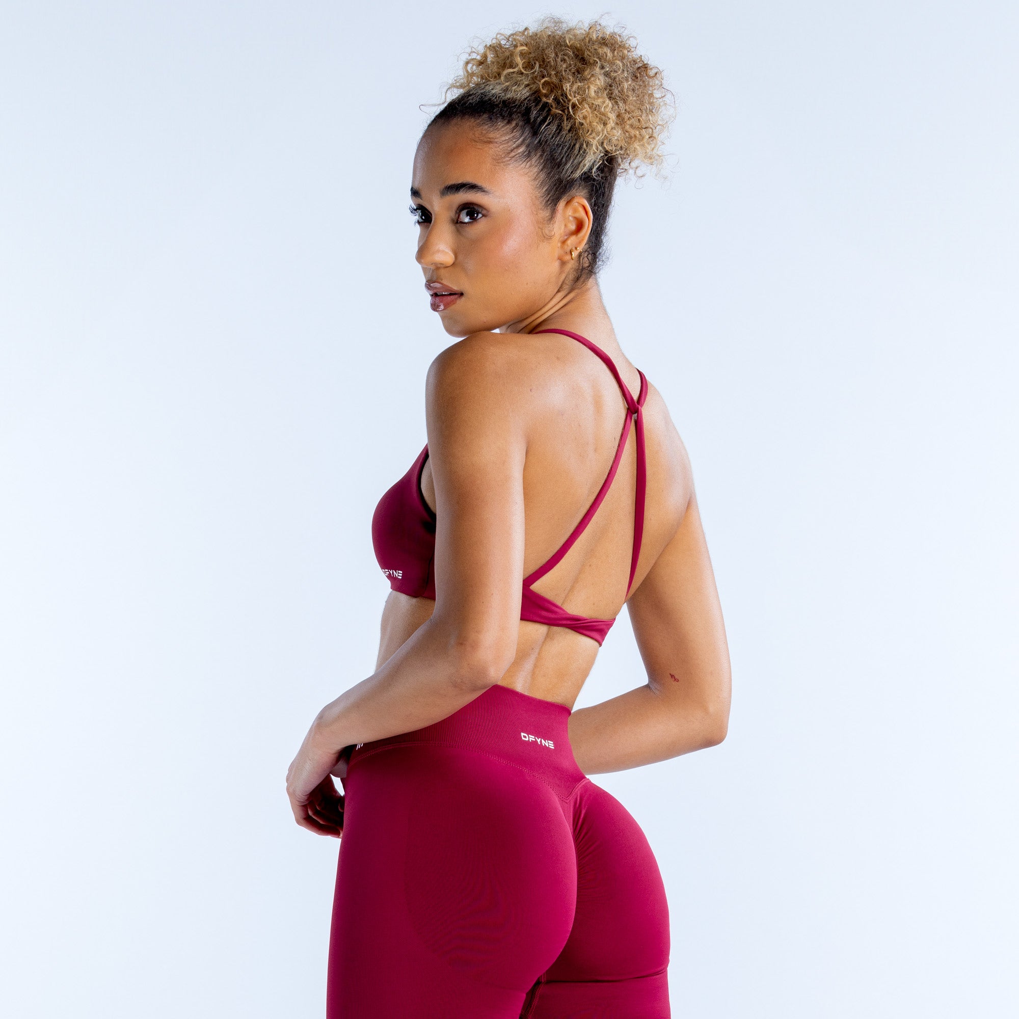DFYNE Dynamic Twist Back Sports BH Dame Fuchsia | EK3061952