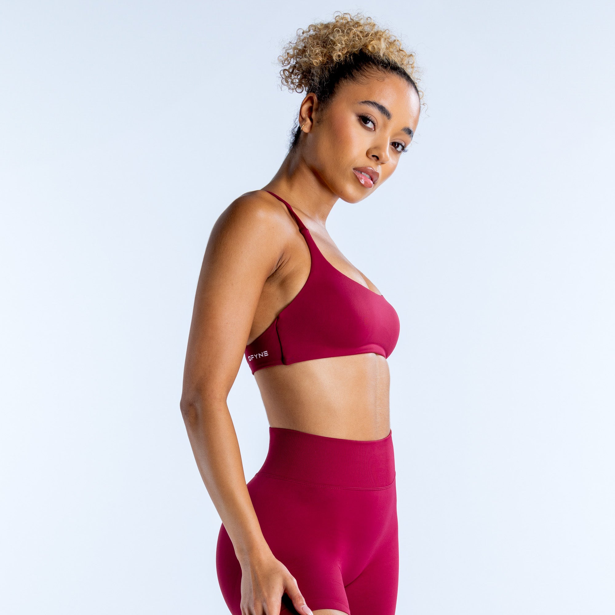 DFYNE Dynamic Twist Back Sports BH Dame Fuchsia | EK3061952