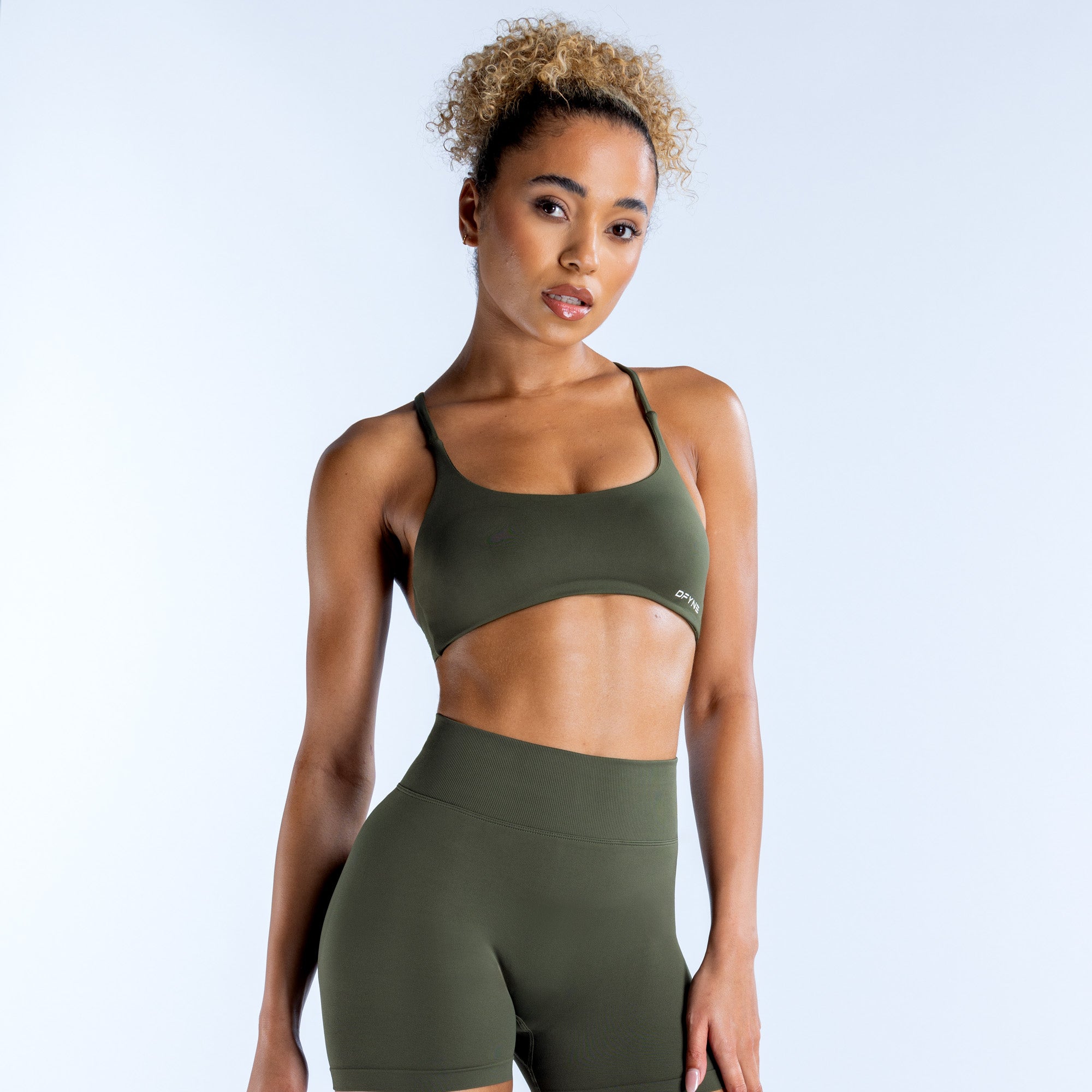 DFYNE Dynamic Twist Back Sports BH Dame Olivengrøn | HE6109873