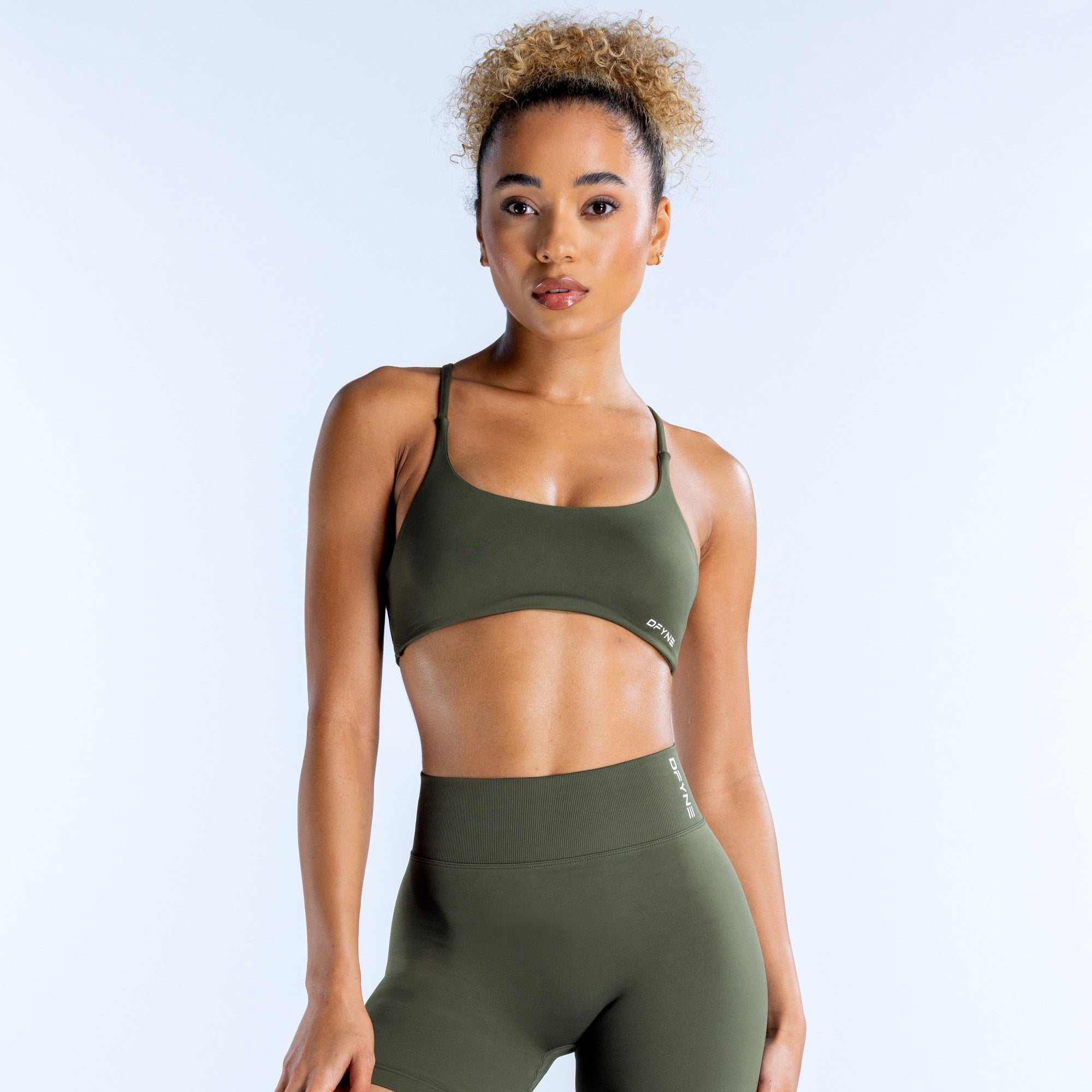 DFYNE Dynamic Twist Back Sports BH Dame Olivengrøn | HE6109873