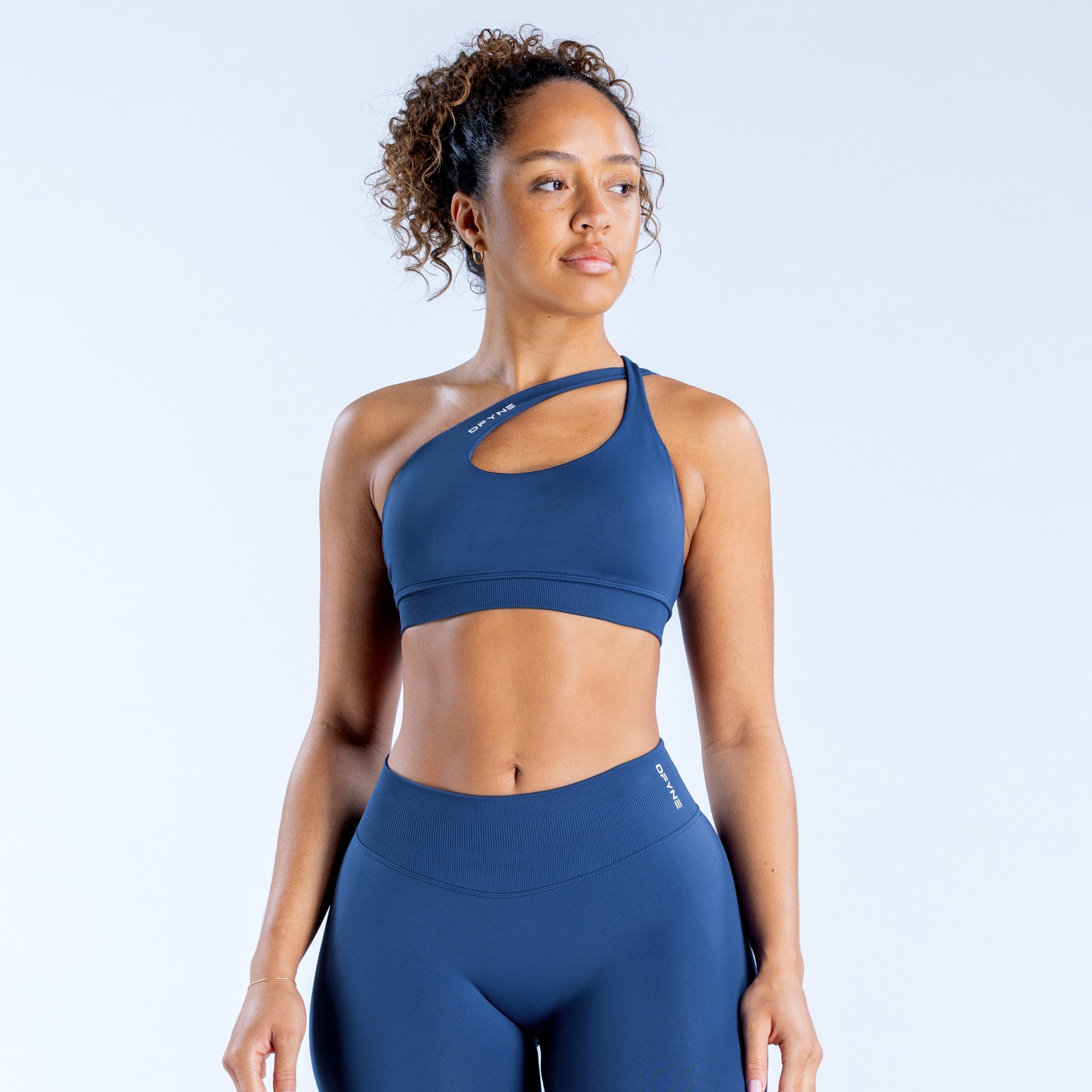 DFYNE Impact Asymmetric Sports BH Dame Mørkeblå | DC1789340