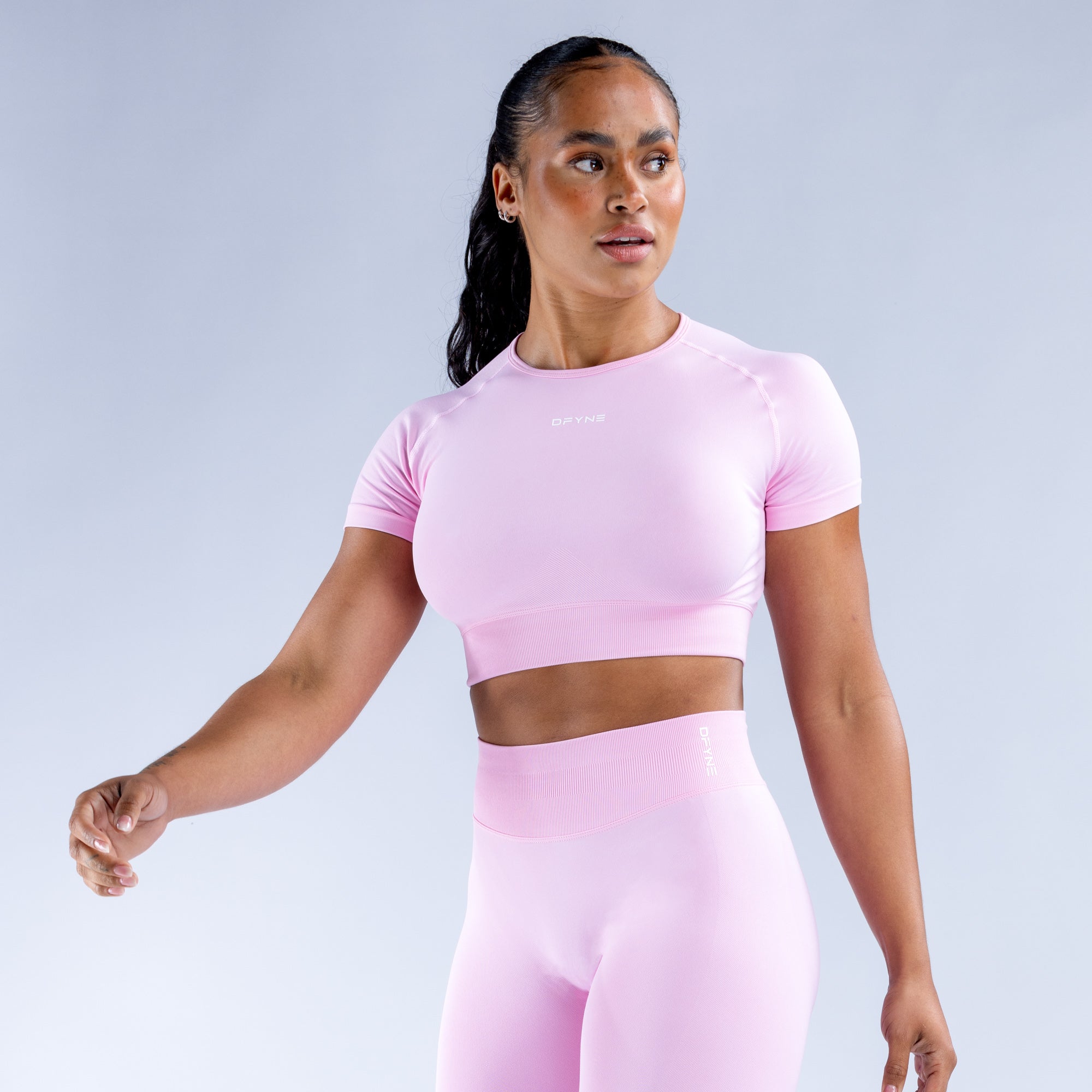 DFYNE Impact Crop Top Dame Lyselyserød Lyserød | IS8039764