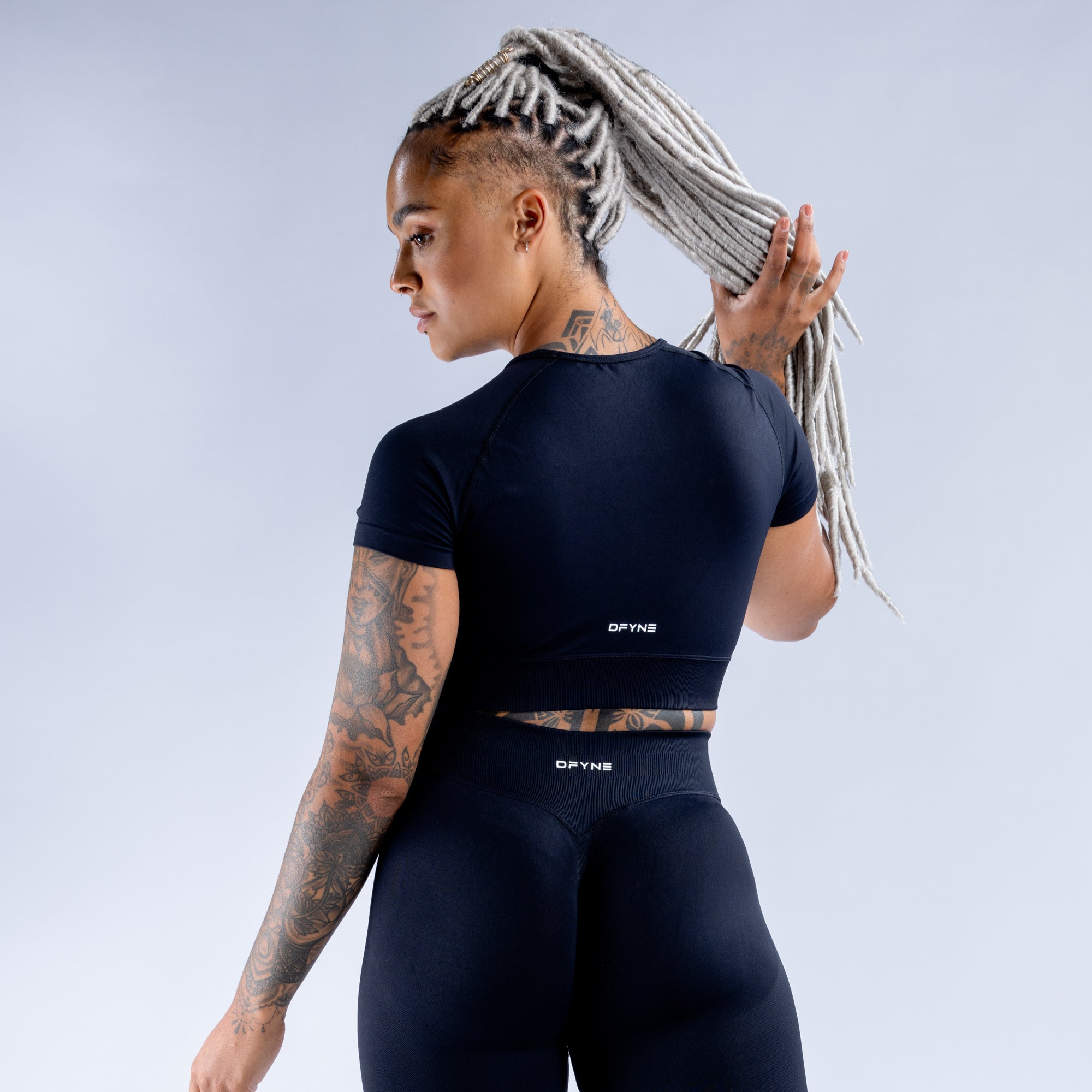DFYNE Impact Crop Top Dame Sort | GU5746893