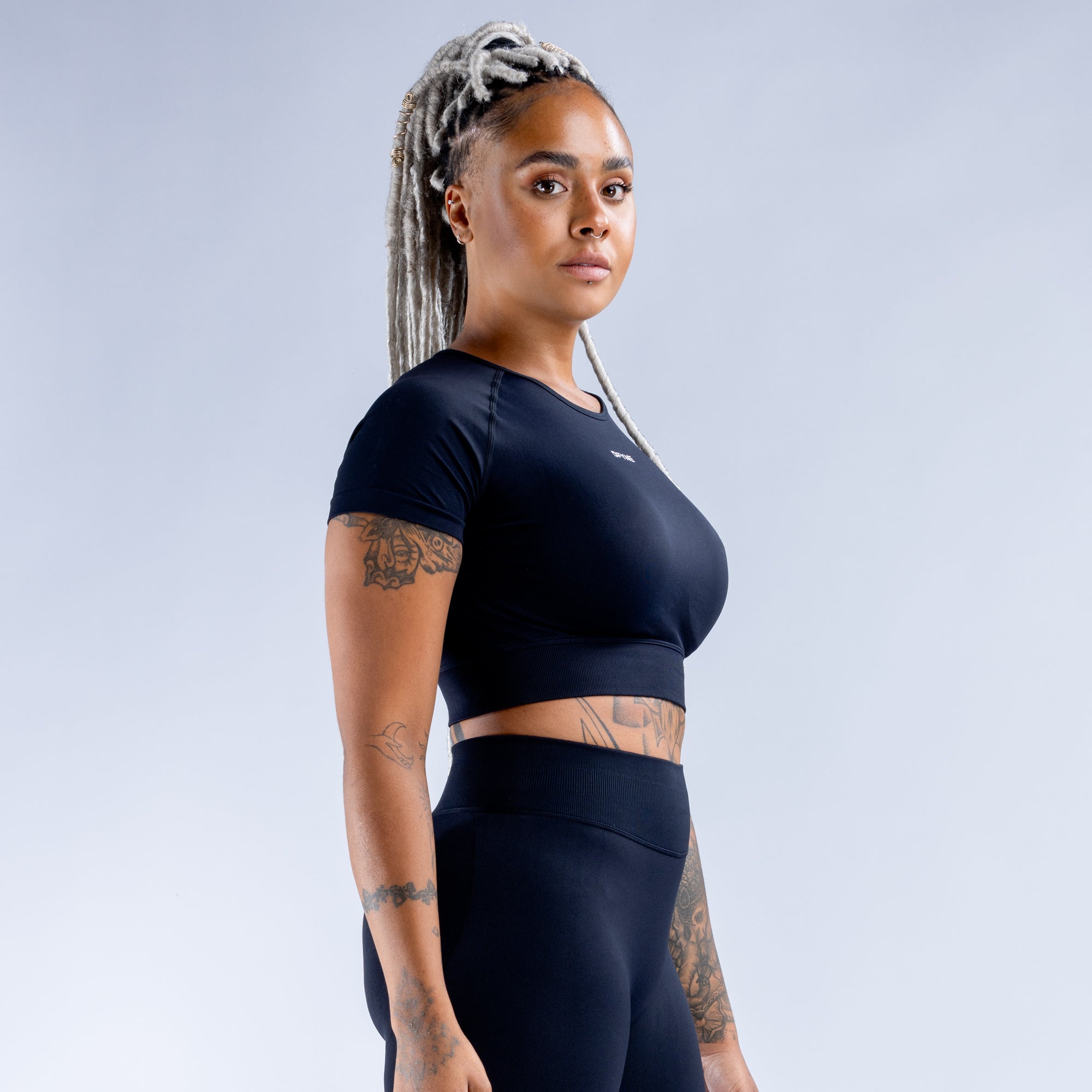 DFYNE Impact Crop Top Dame Sort | GU5746893