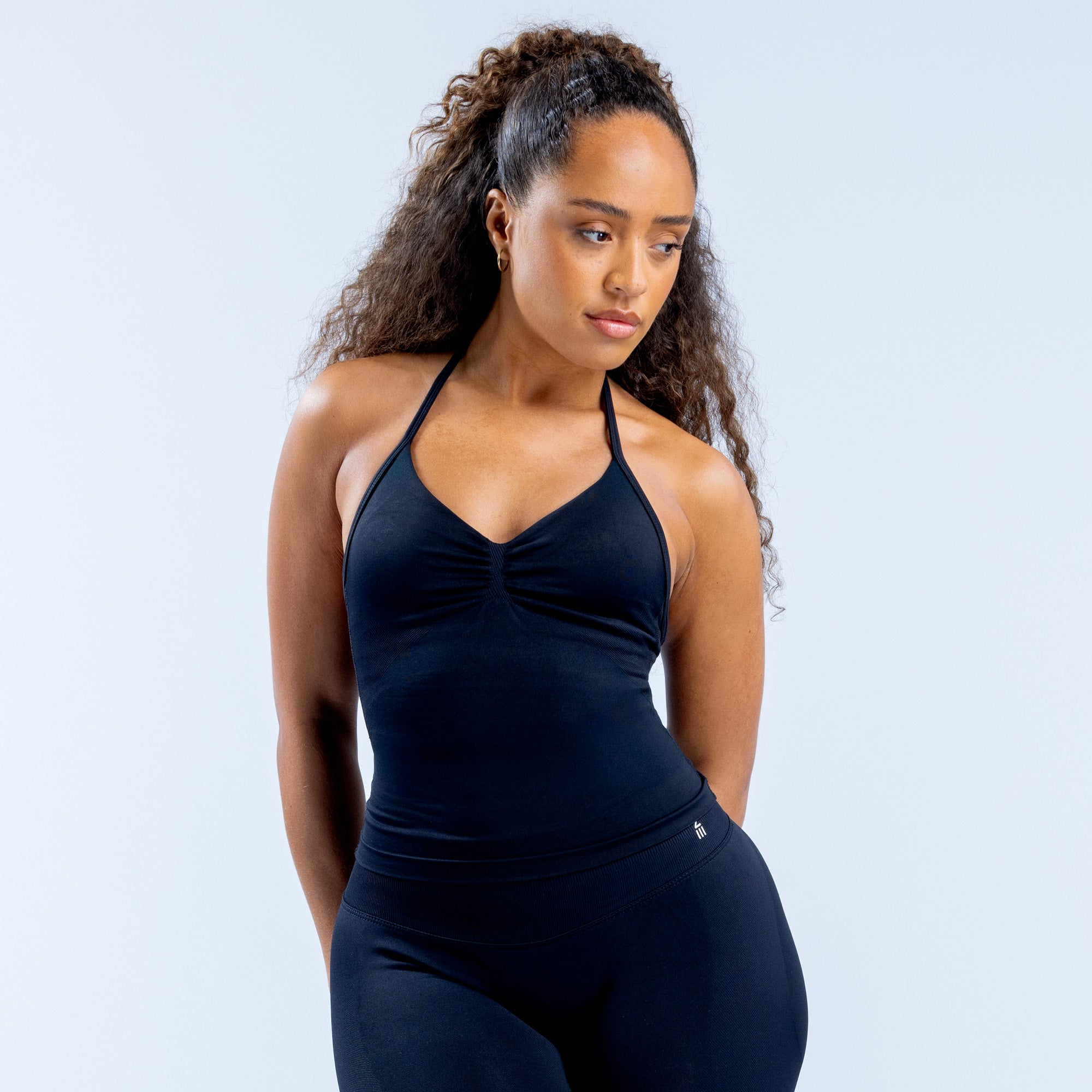 DFYNE Impact Longline Strappy Top Dame Sort | CL7415903