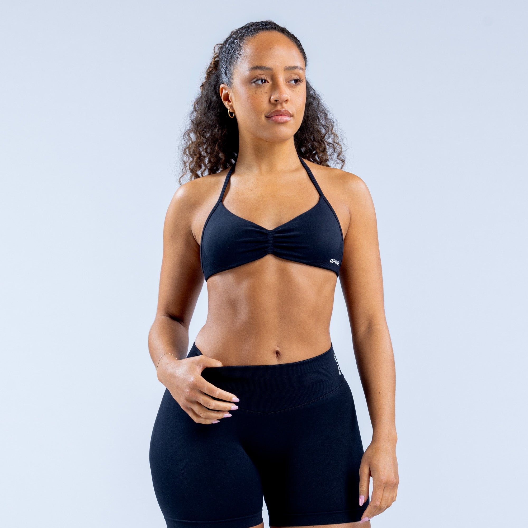 DFYNE Impact Strappy Sports BH Dame Sort | GX9753641
