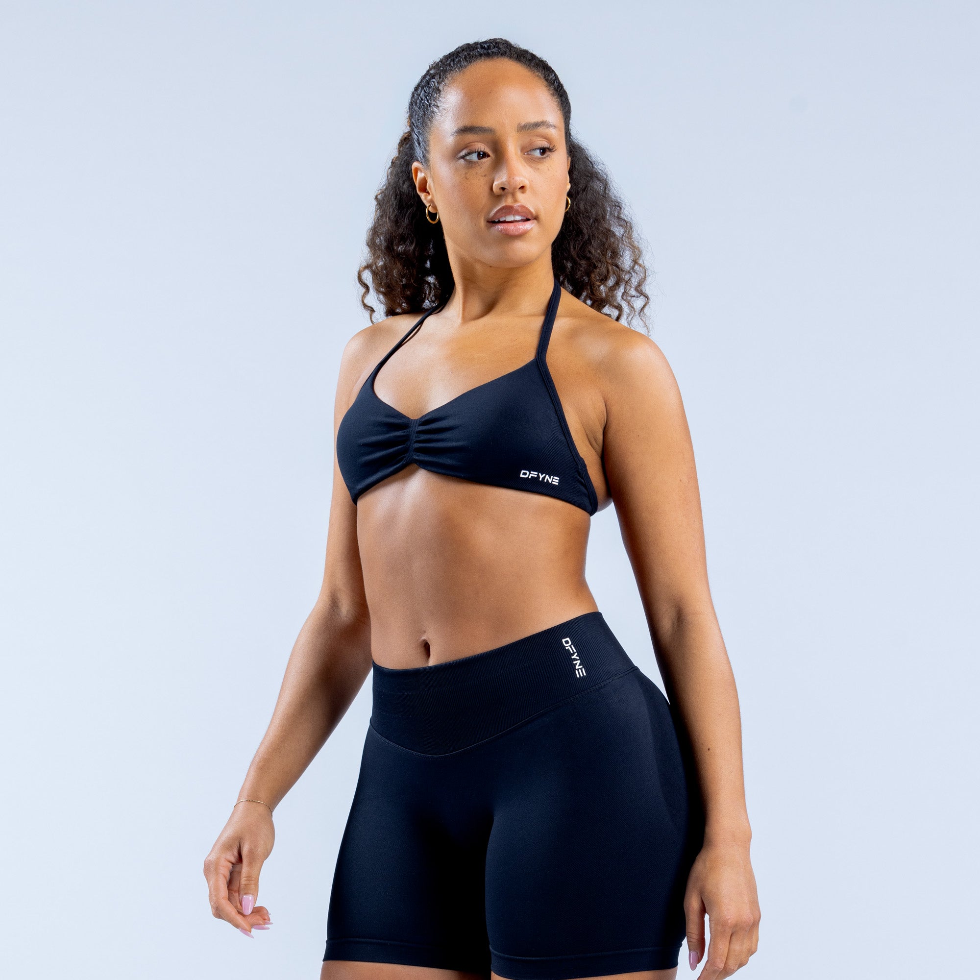 DFYNE Impact Strappy Sports BH Dame Sort | GX9753641